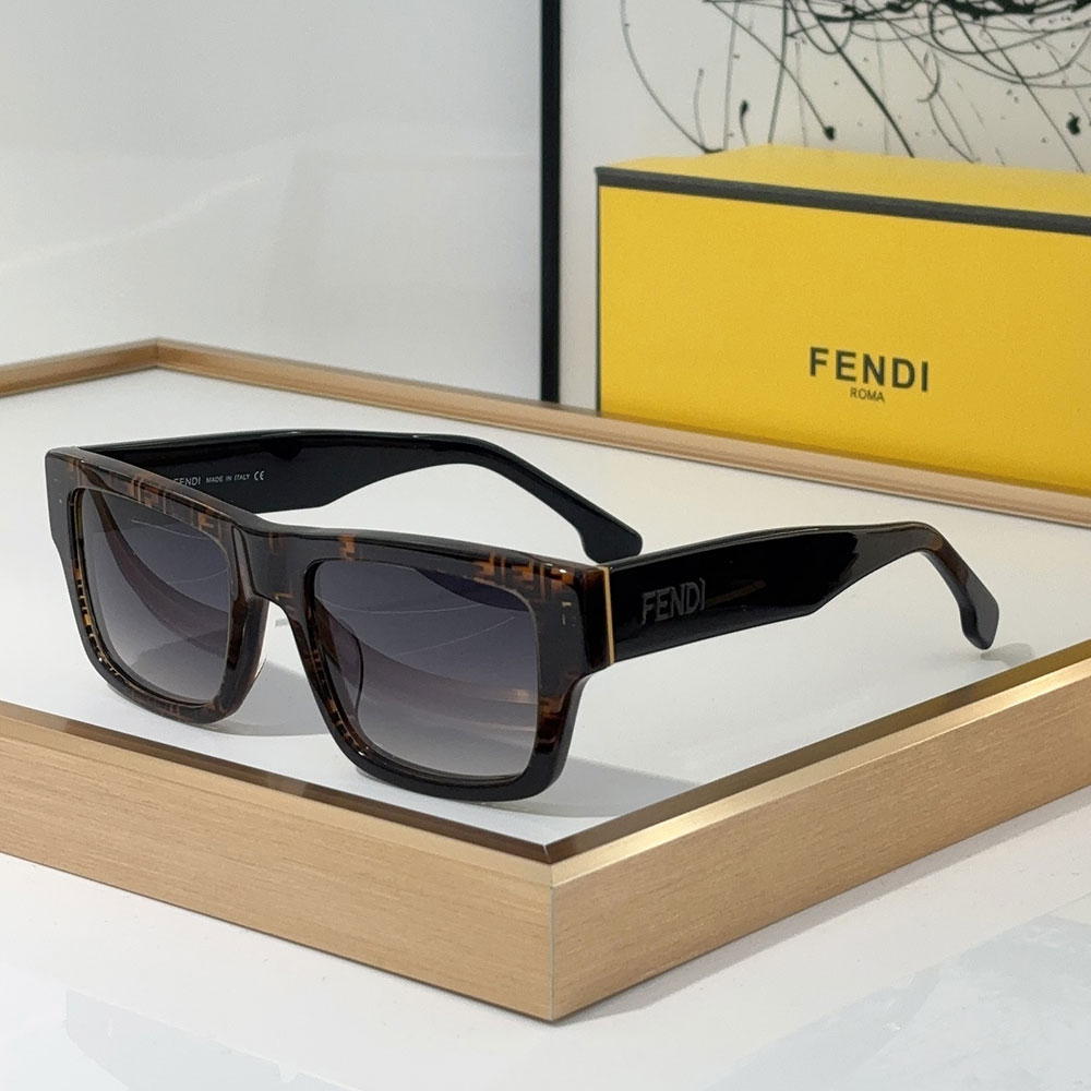 Fendi  Square Plate Sunglasses Top quality