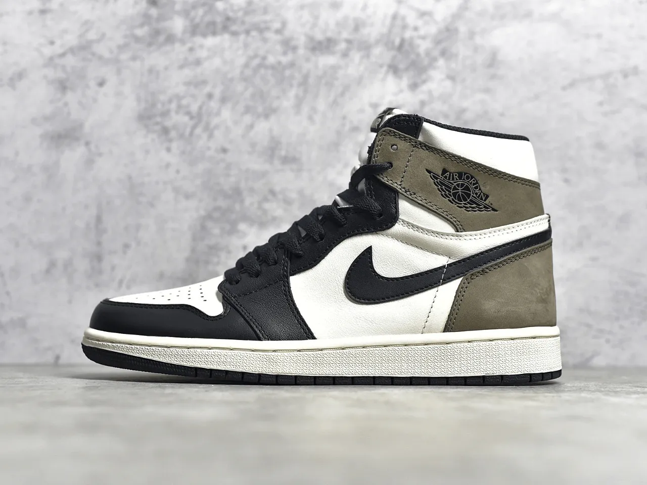 Jordan 1 Retro OG Dark Mocha