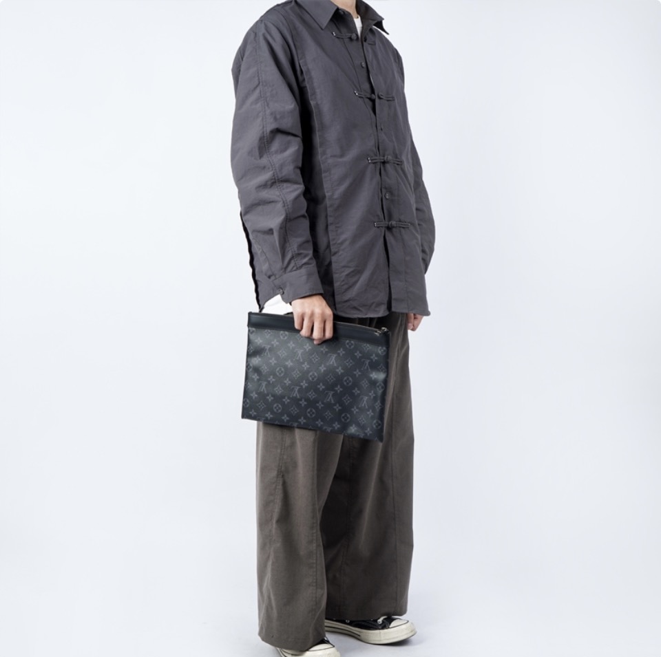 LV Discovery Handbag