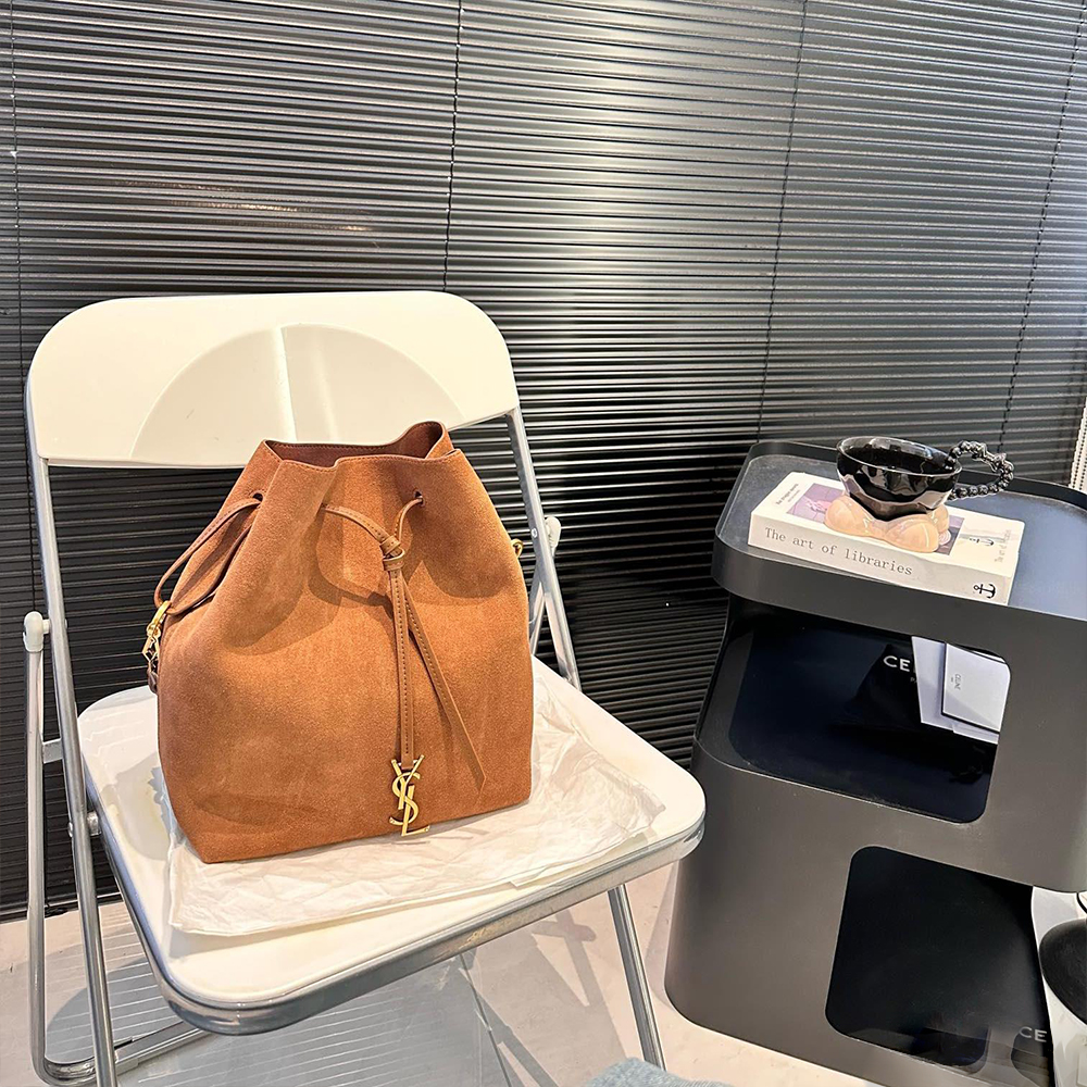 Saint Laurent VSl Paris Vll Hobo Shoulder Bag