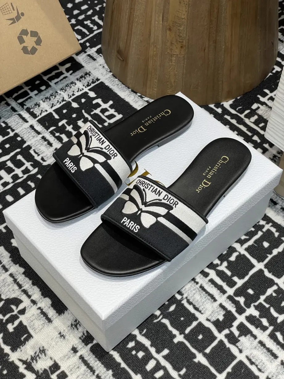Dior Slipper Sandals 4