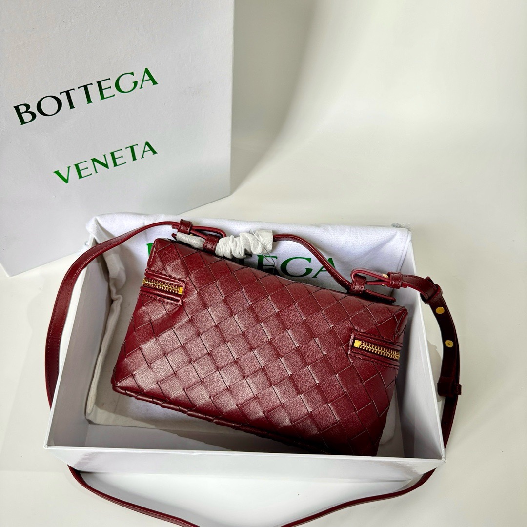 Bottega Veneta BV Bang Bang Vanity Case Bag