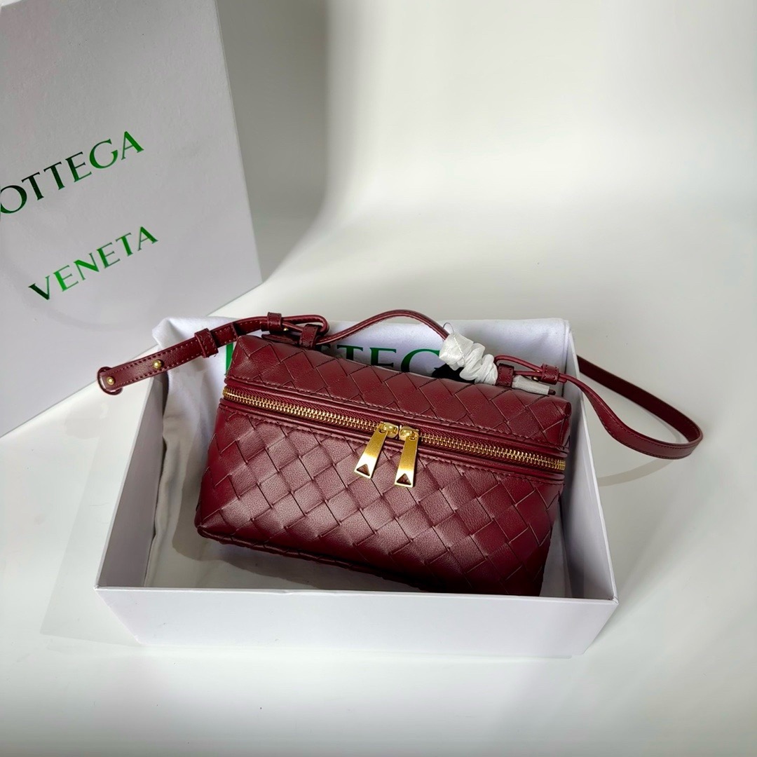 Bottega Veneta BV Bang Bang Vanity Case Bag