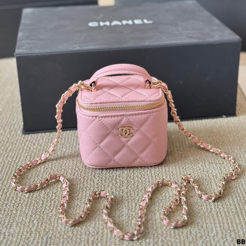 Chanel Lambskin Quilted Top Handle Mini Vanity Case With Chain Light Pink