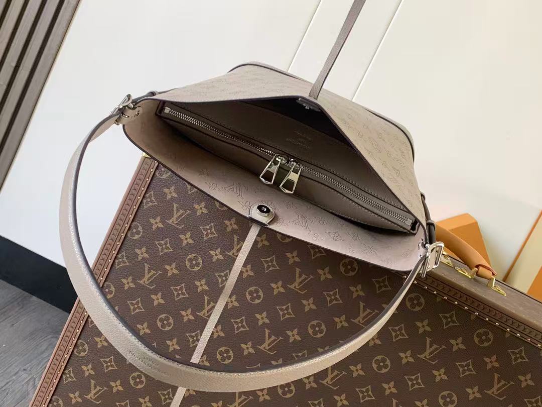 LV  Flore Bucket Bag