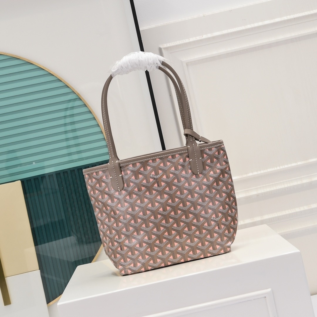 Goyard Saint Louis Mini Bag