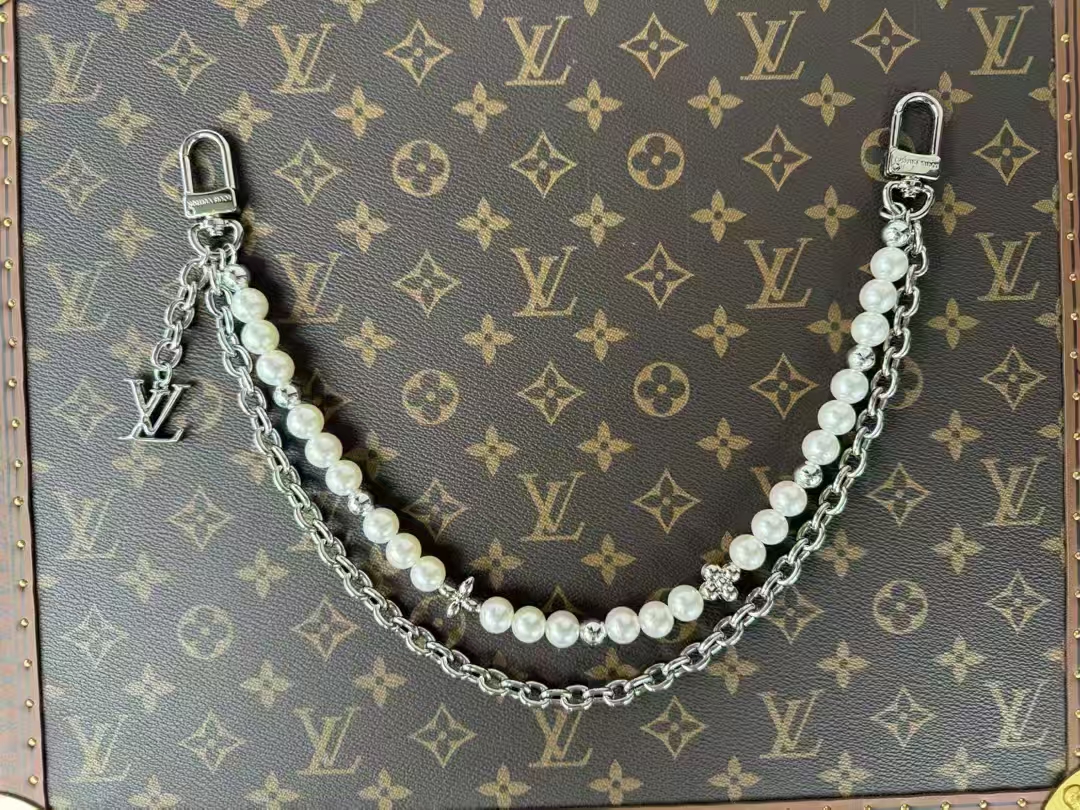 LV Bagchain Keychain