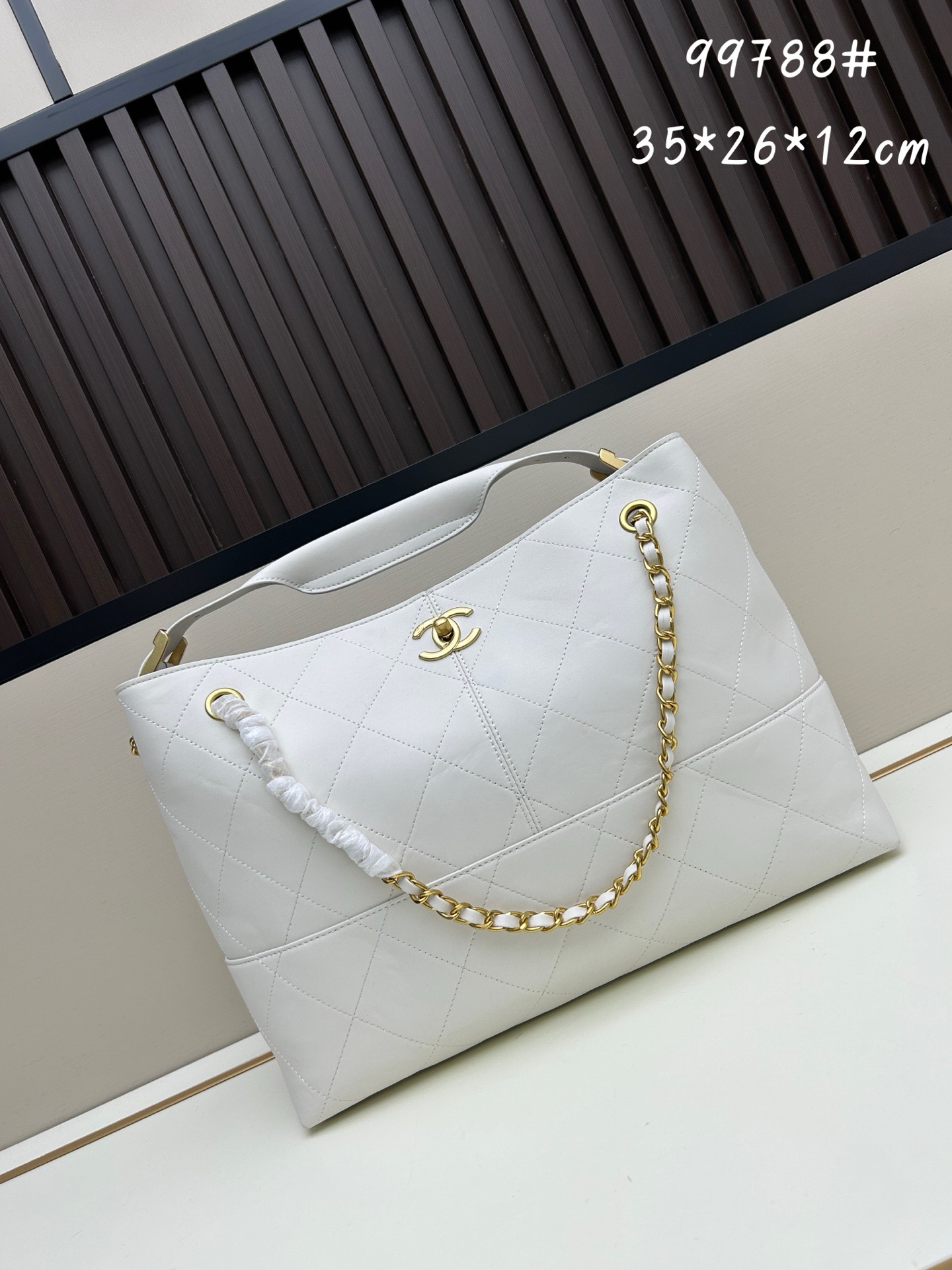 Chanel shoulder bag | handbag