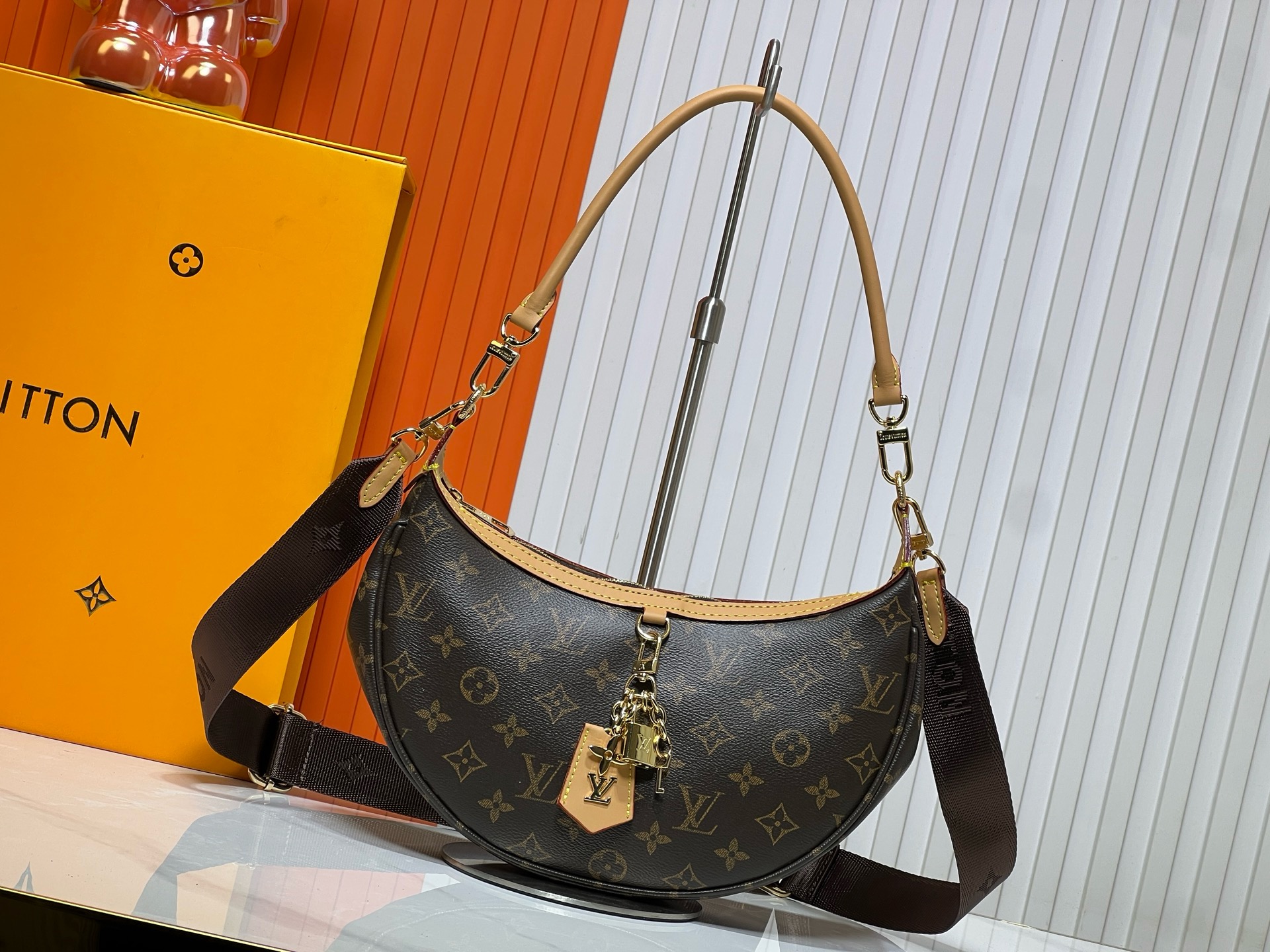LV lus hobo Handbag