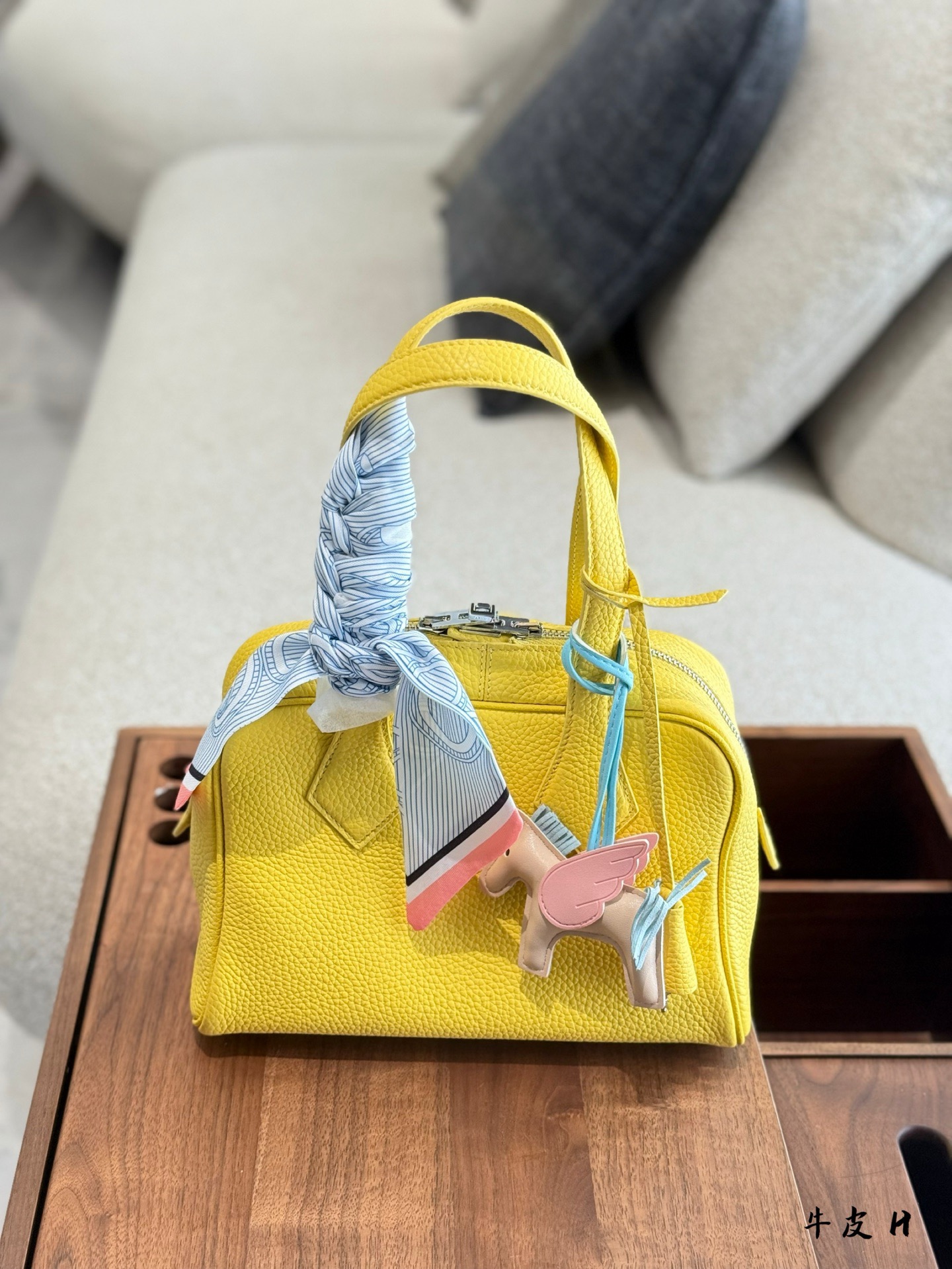 Hermes Victoria Tote Bag