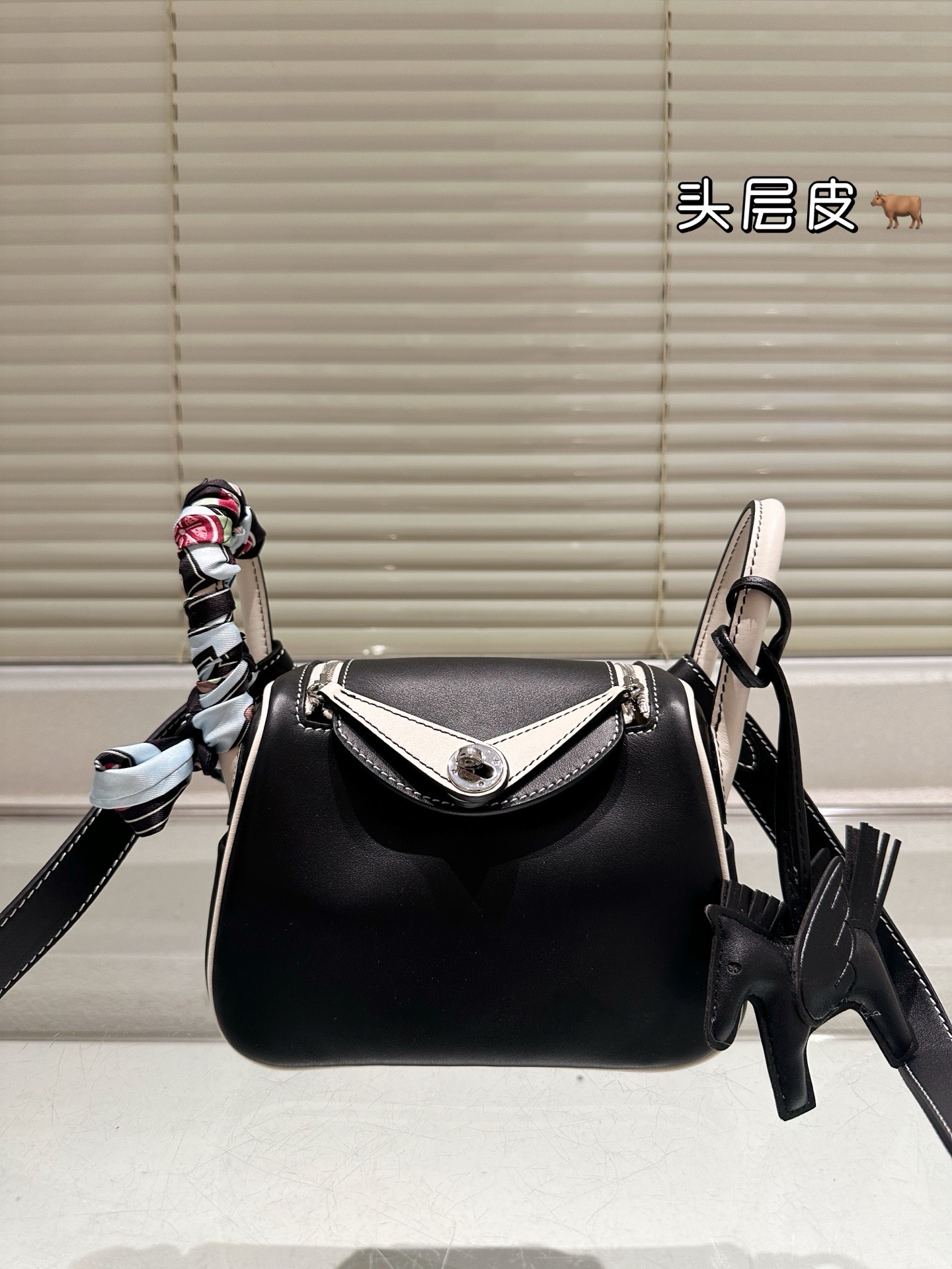 Hermes mini Lindy colorblocked silver buckle bag