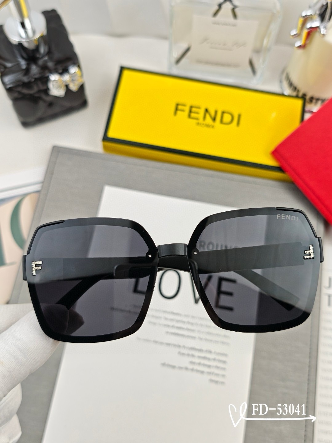 Fendi Polaroid Resin Polarized Sunglasses