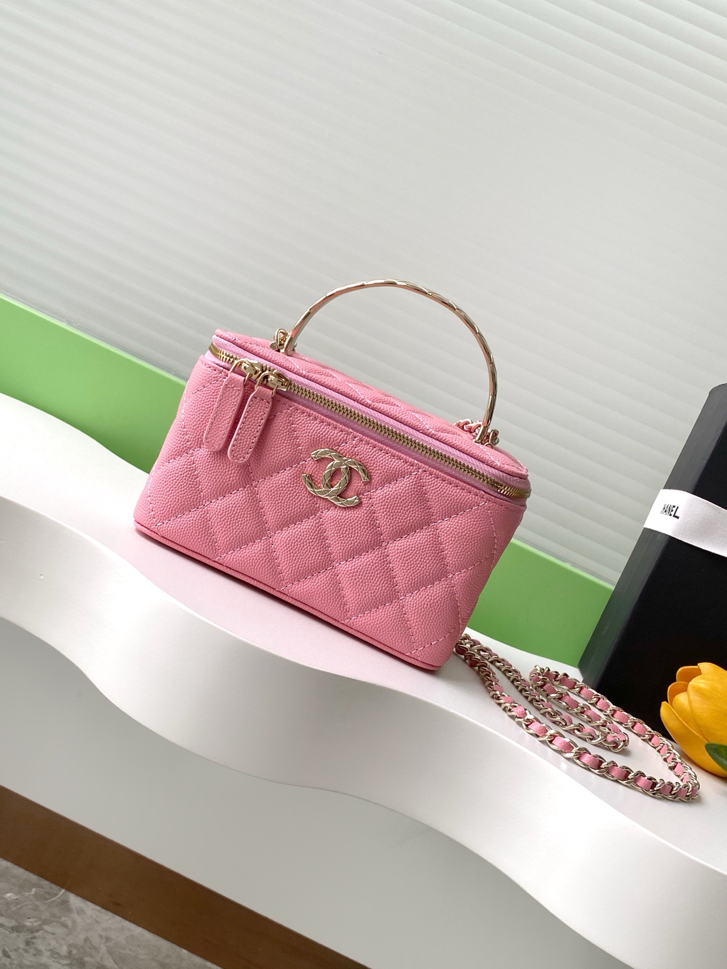 Chanel vanity case chain shoulder bag