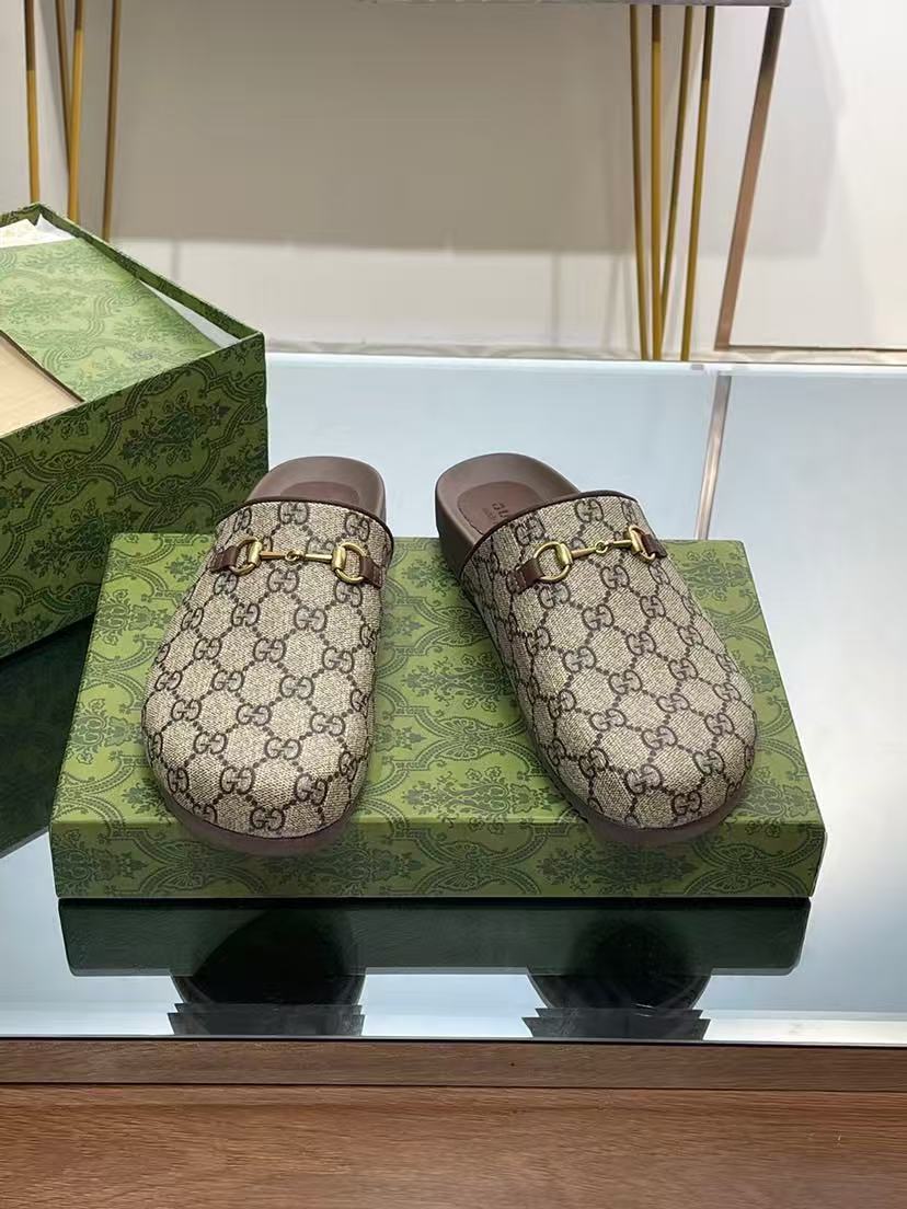 Gucci Horsebit mule in GG Supreme