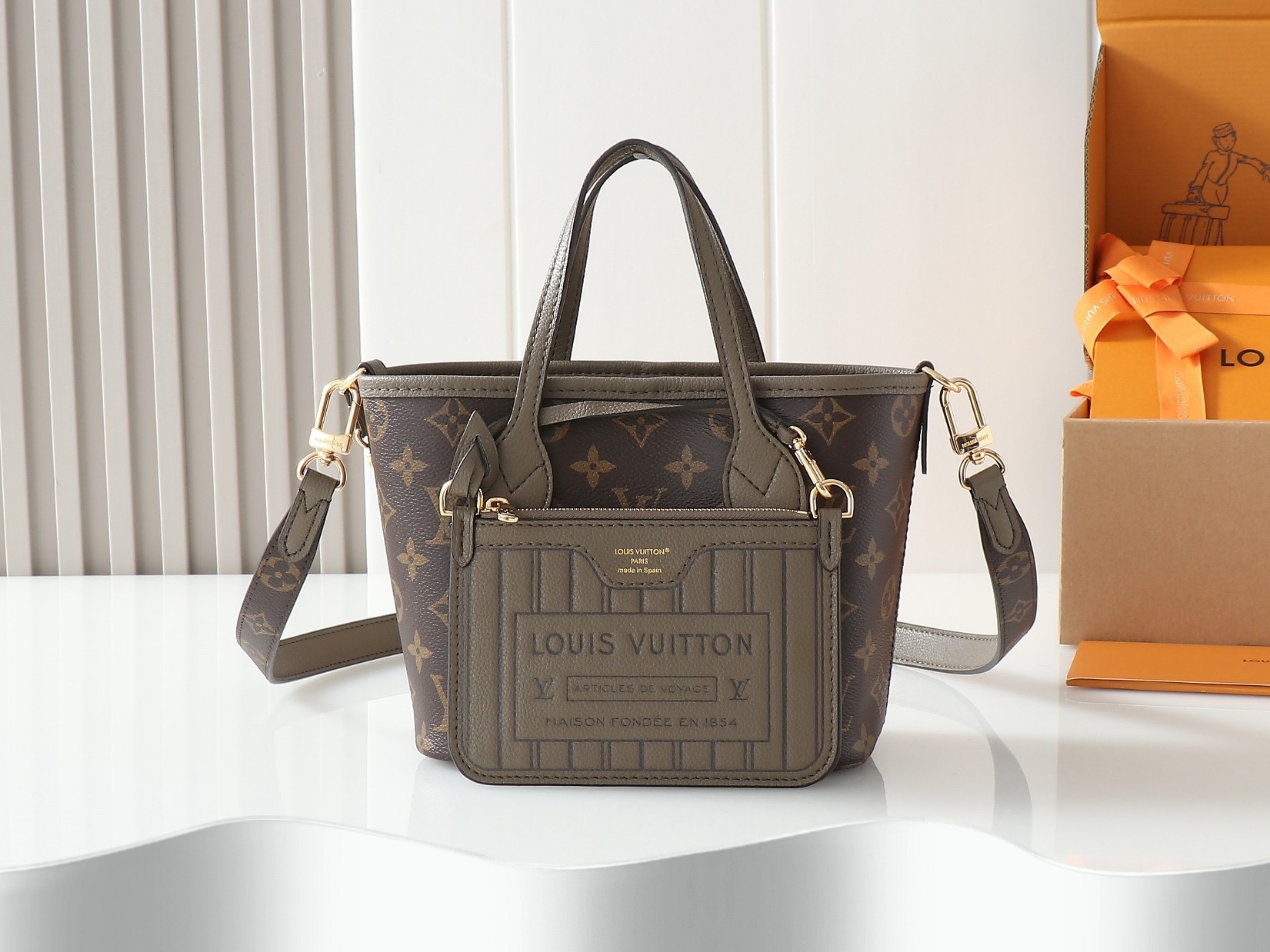 LV Neverfull Bandoulière Inside Out BB Handbag