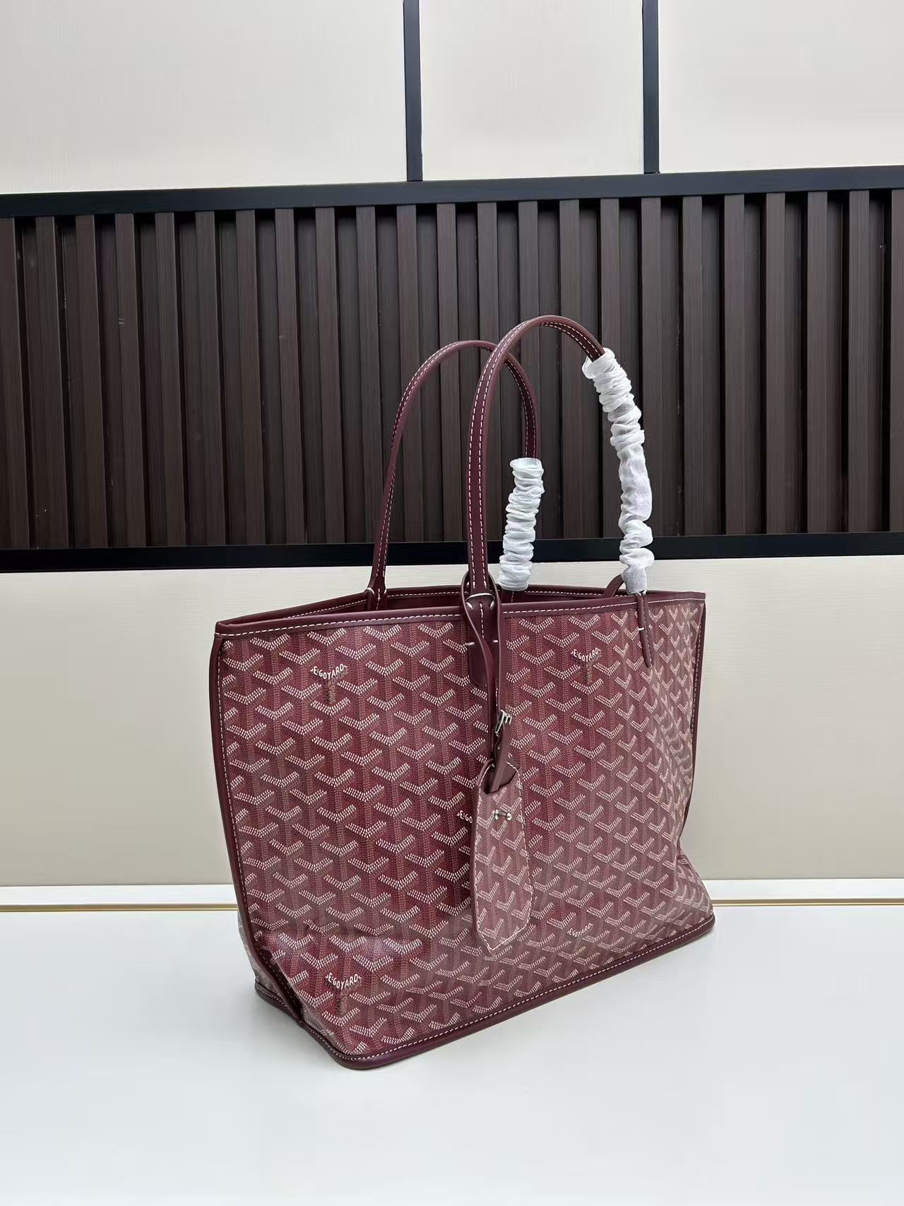 Goyard Saint Louis Bag Burgundy