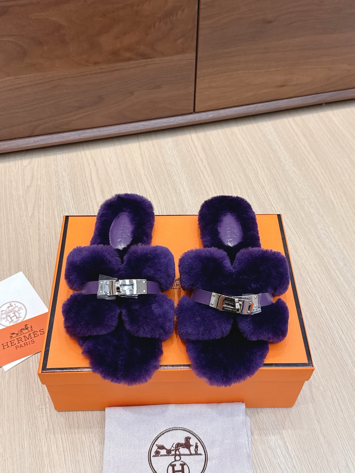 Hermès Fall/Winter Fur-Lined Slippers