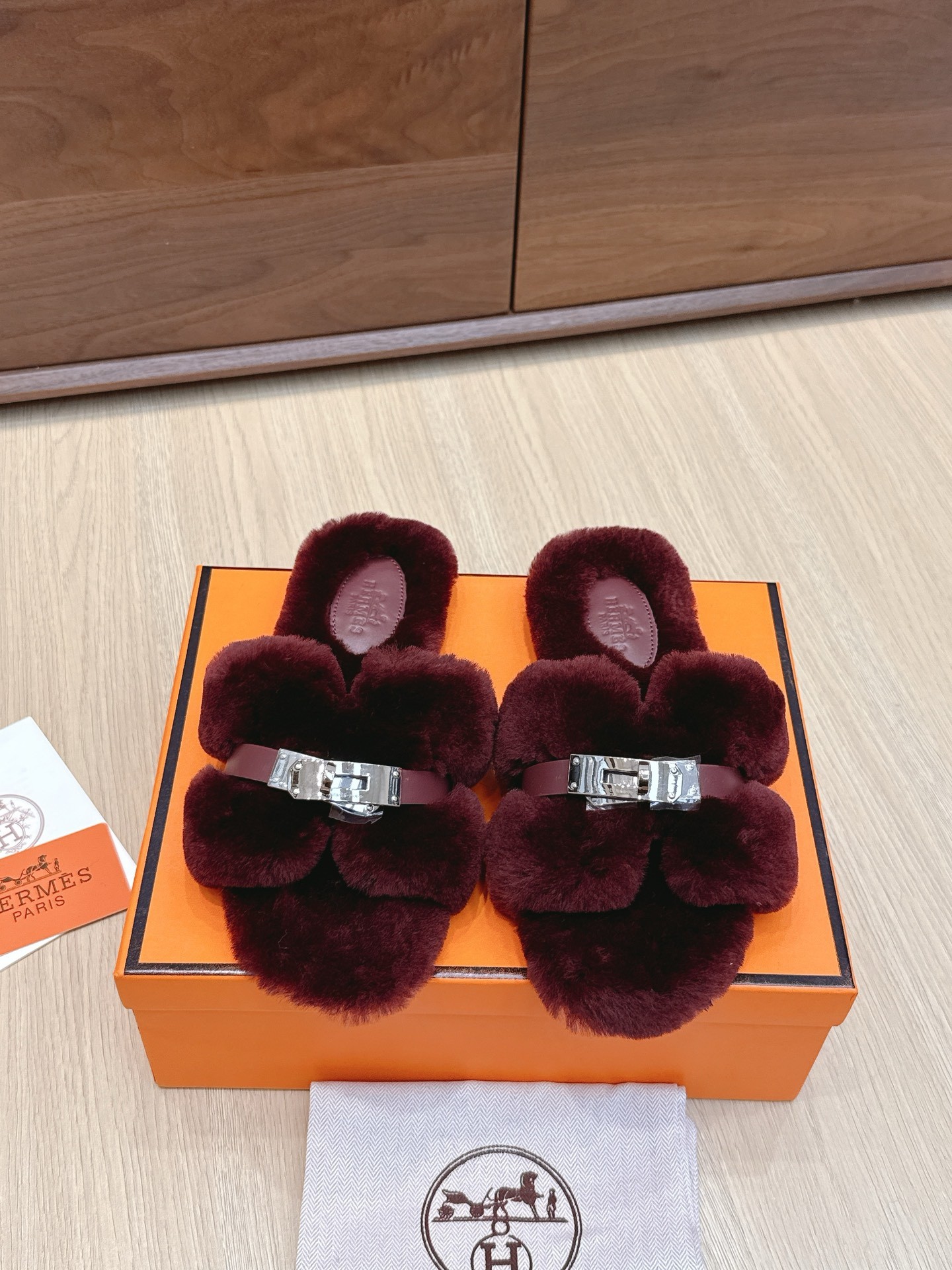 Hermès Fall/Winter Fur-Lined Slippers
