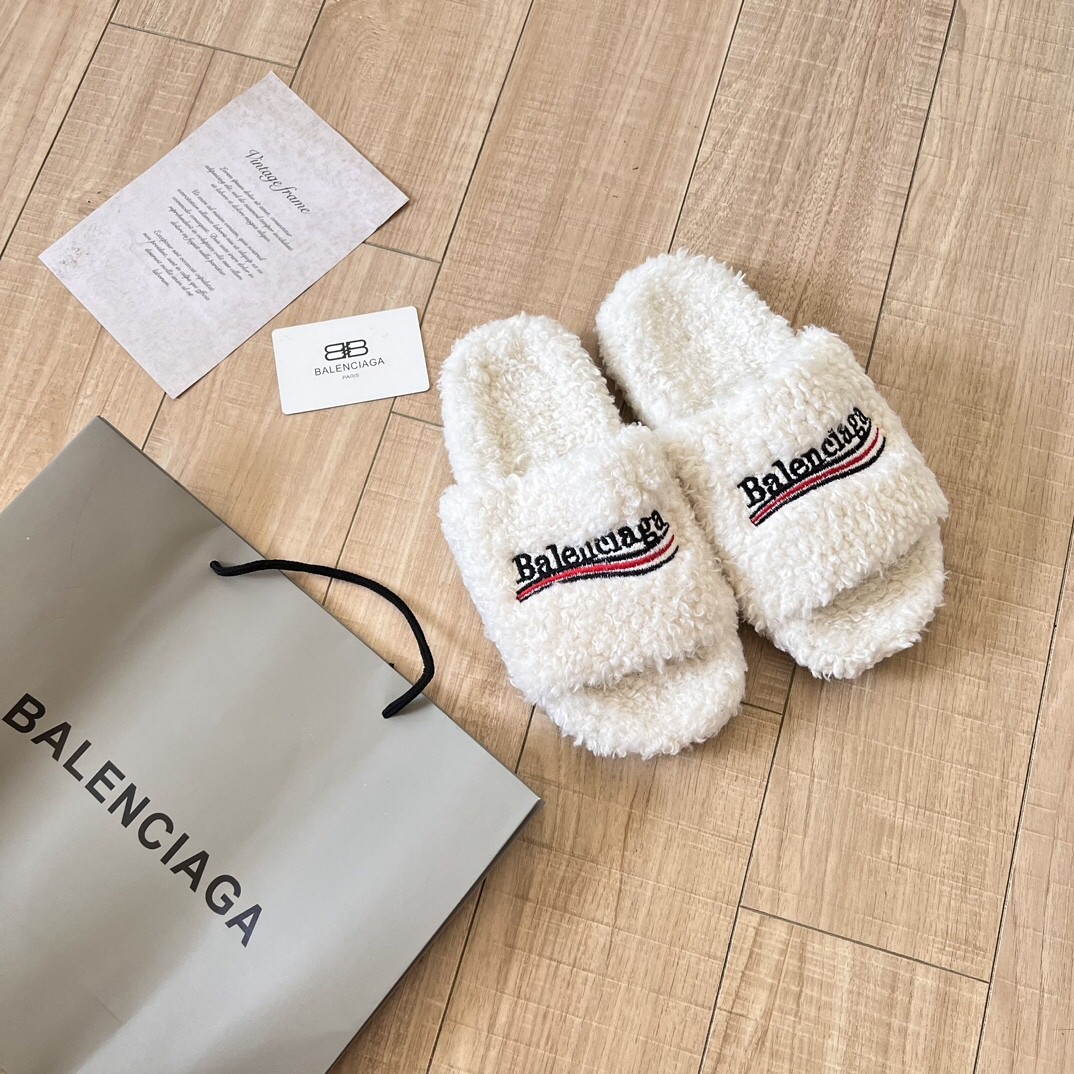 Balenciaga Fall/Winter Fur-Lined Slippers