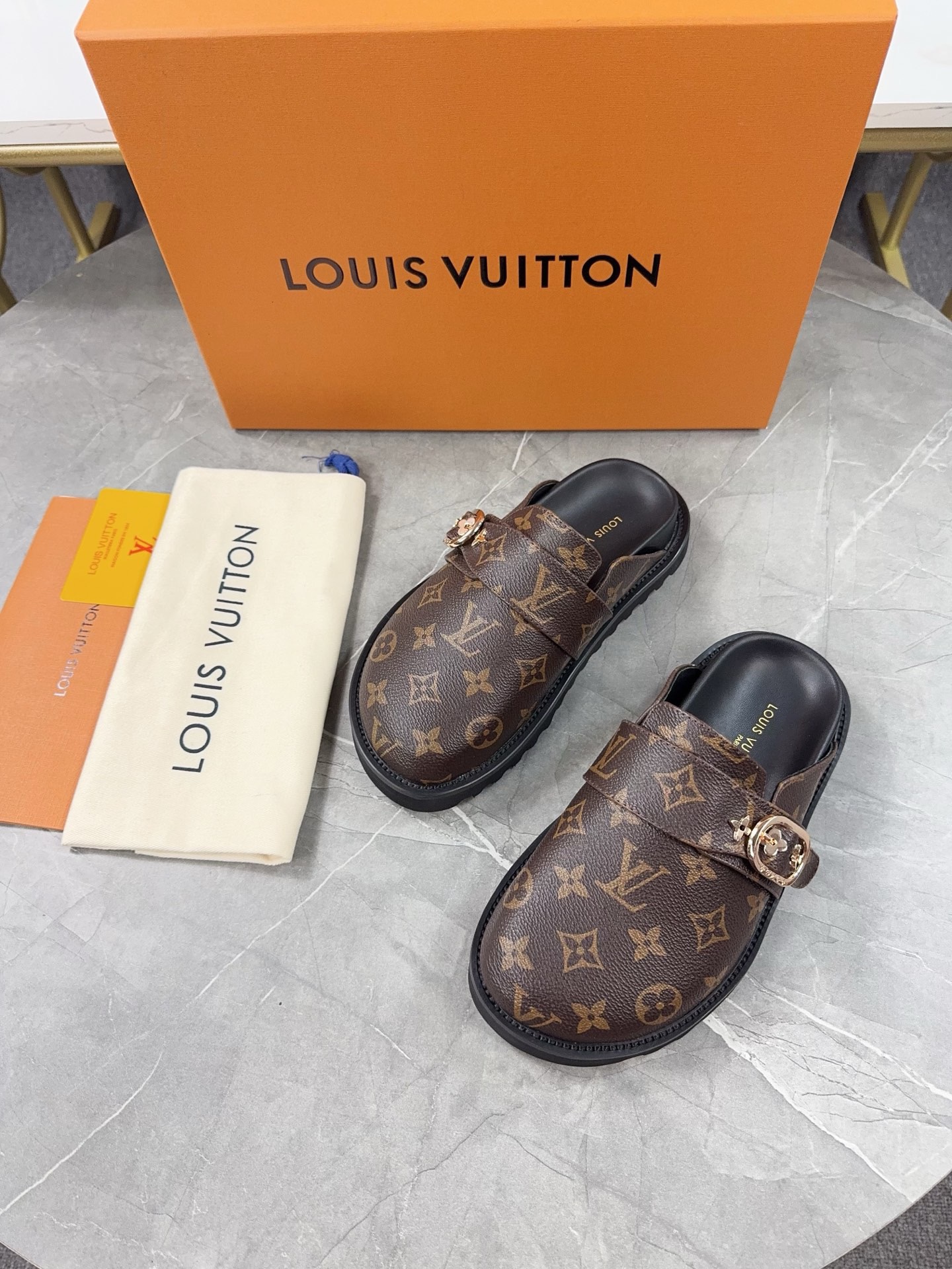 LV Cosy Flat Comfort Clog