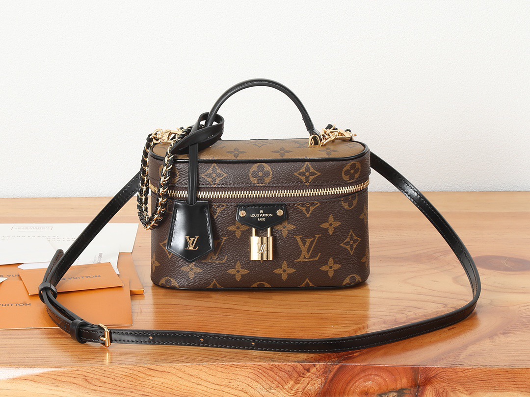LV Vanity Chain Pouch Bag