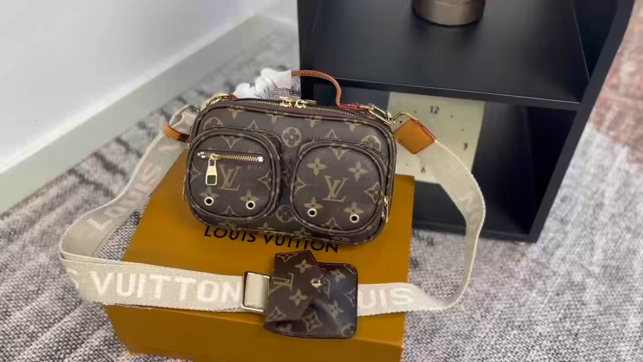LV Reporter Camera Bag