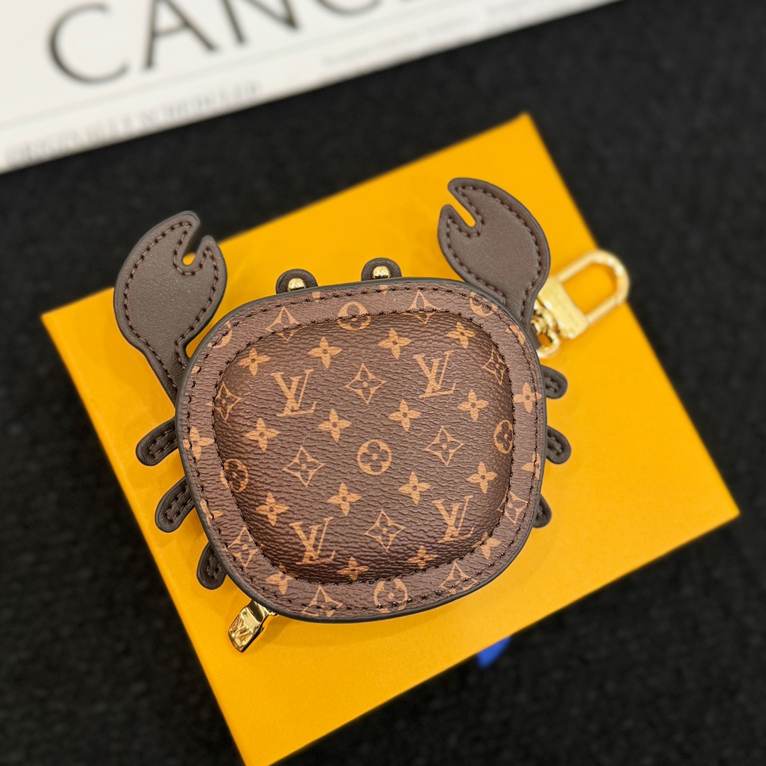 LV  Accessories