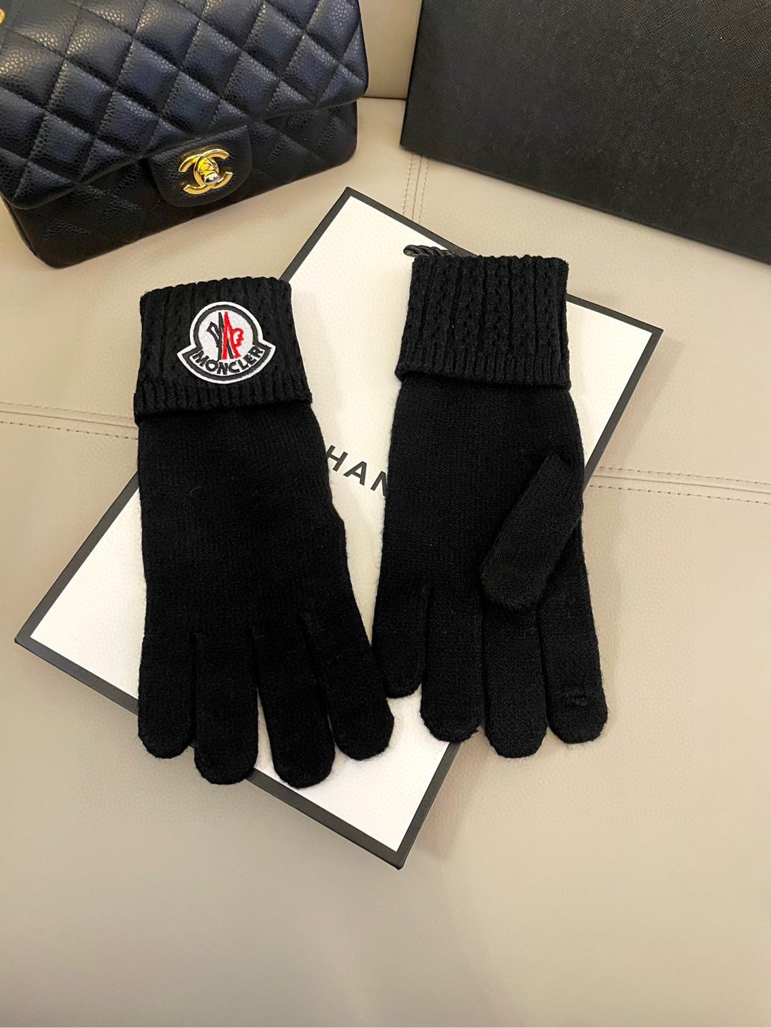 Moncler Autumn Winter Wool Knit Gloves