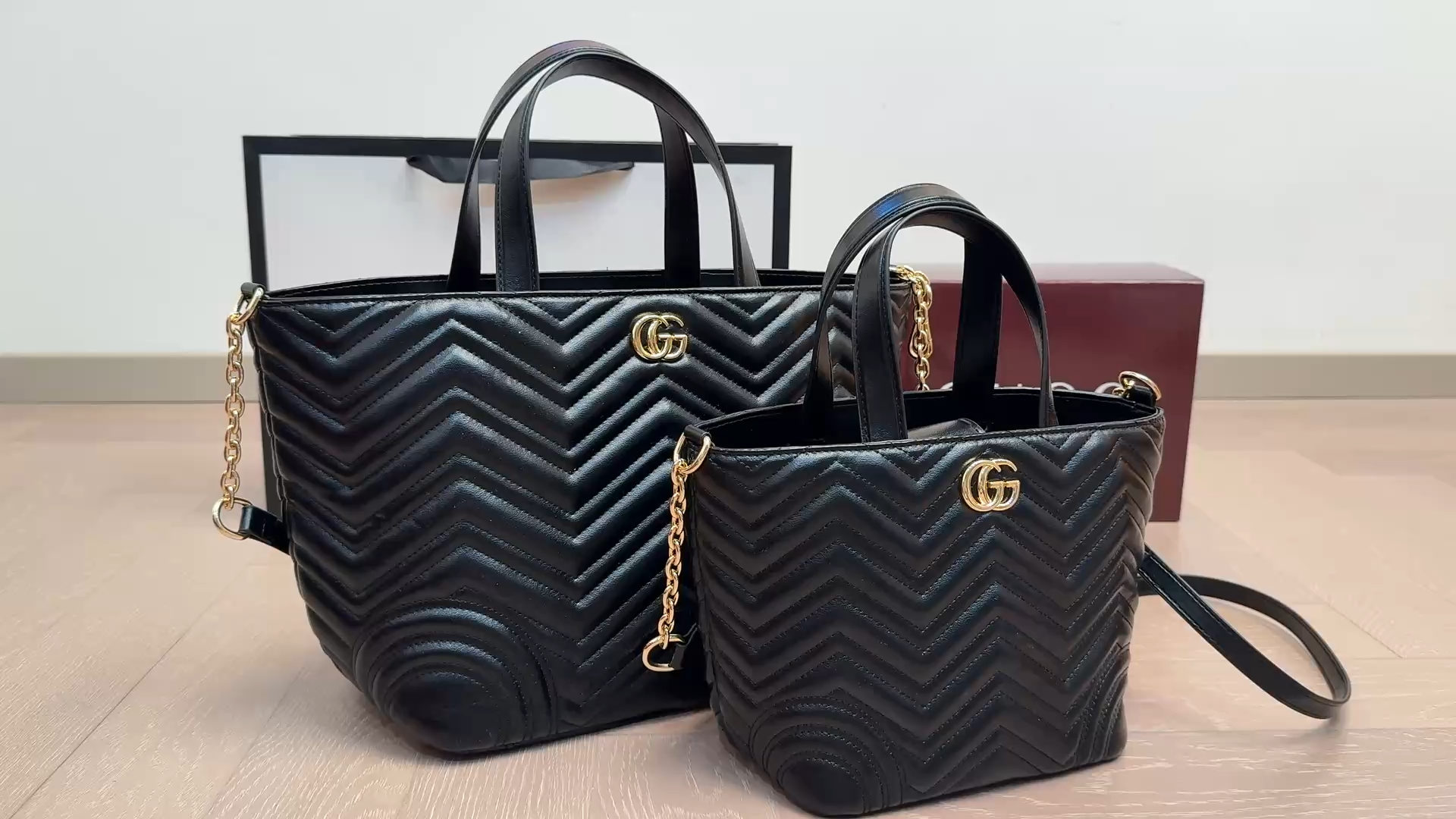 Gucci Betty mini tote bag in Black Leather