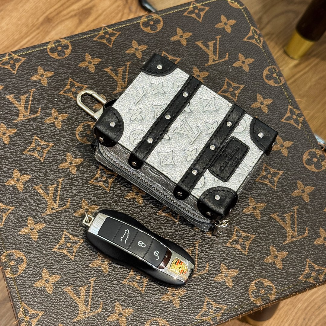 LV Accessories