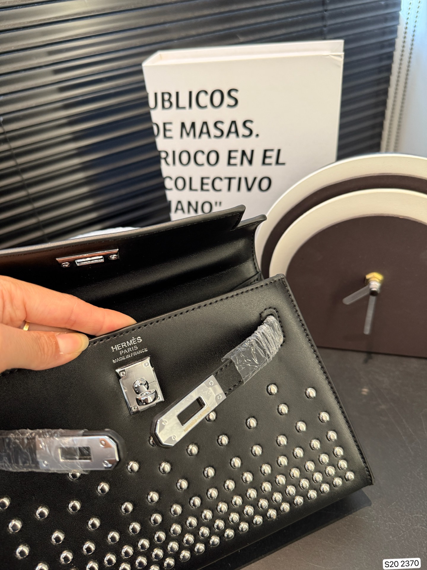 HERMES Rivet Accented Box Leather Handbag