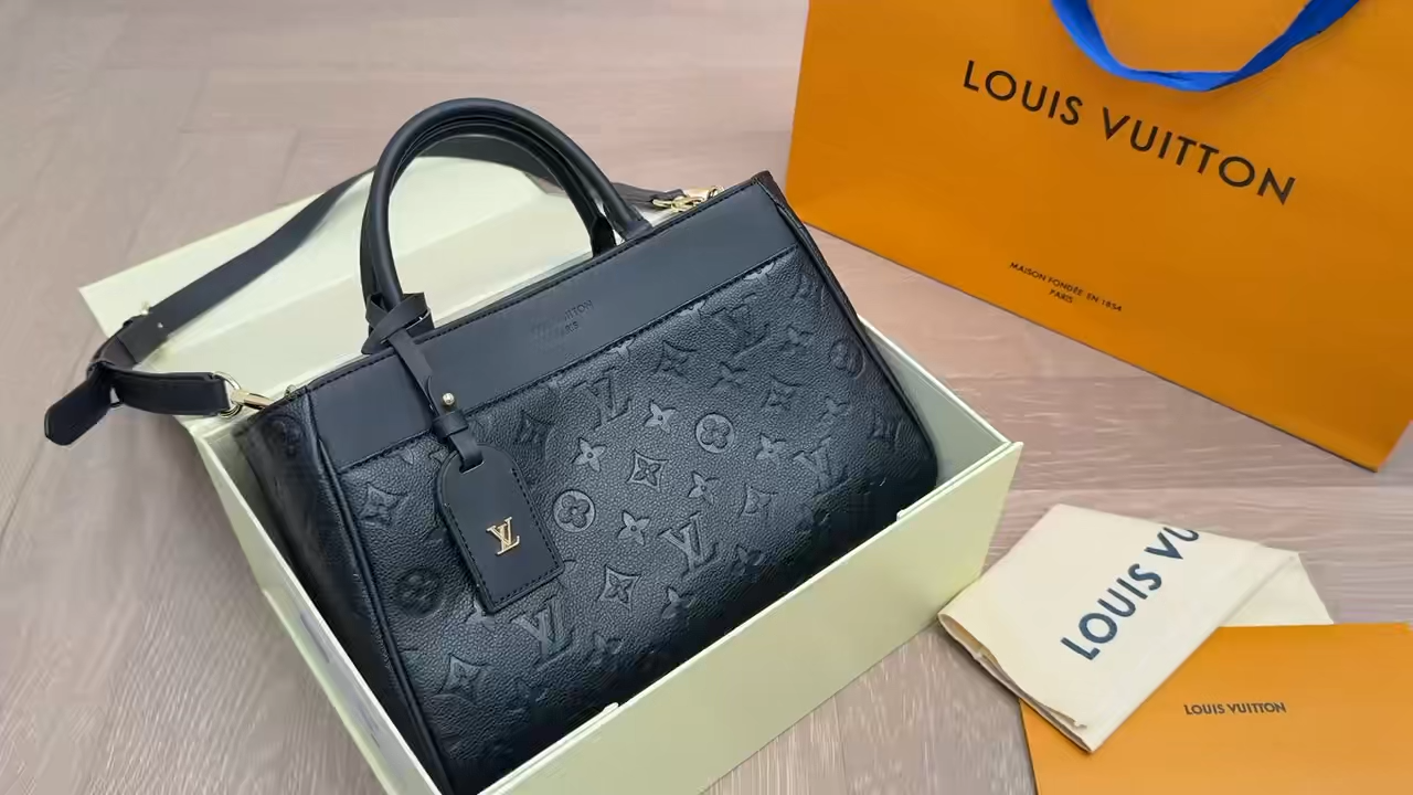 LV New Commuter Tote