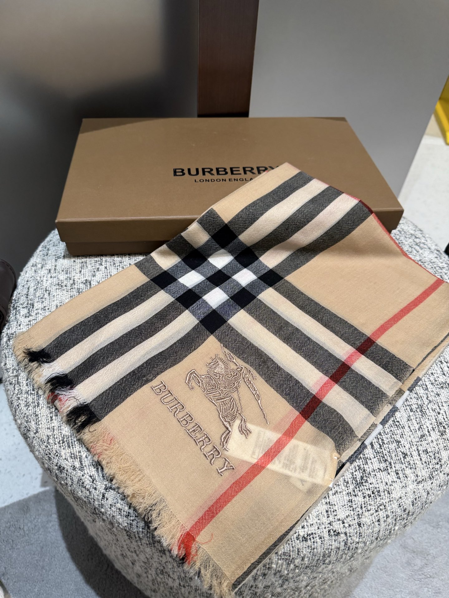 Burberry Check Cashmere Beige Scarf Unisex