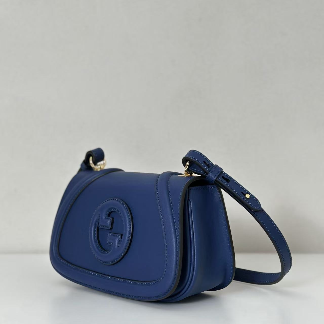 Gucci Blondie Shoulder Bag in Rosso Ancora Dark Blue
