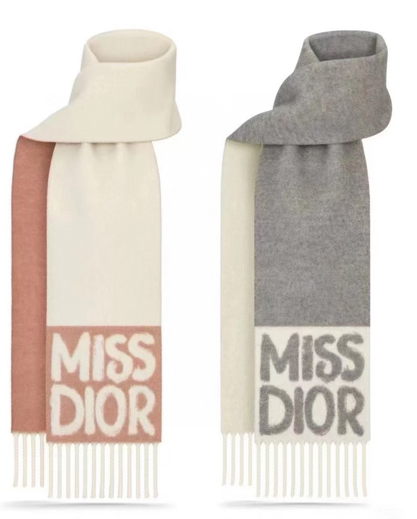 DIOR Winter Bestselling Cashmere Scarf