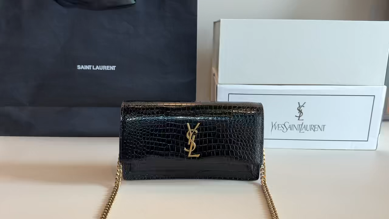 Saint Laurent LouLou Envelope Bag