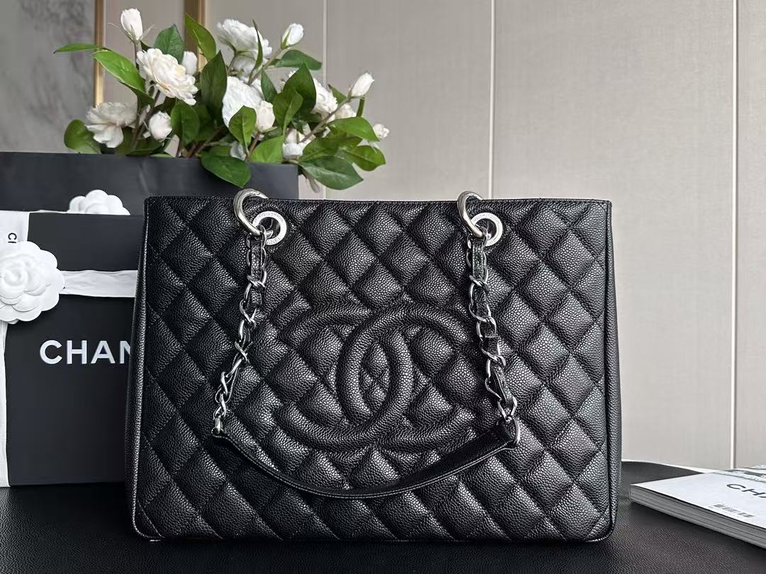 CHANEL Caviar Quilted Grand Shopping Tote GST Black