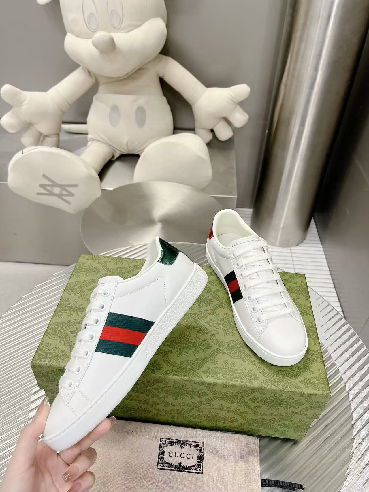 Gucci Ace Sneaker White Leather With Bee