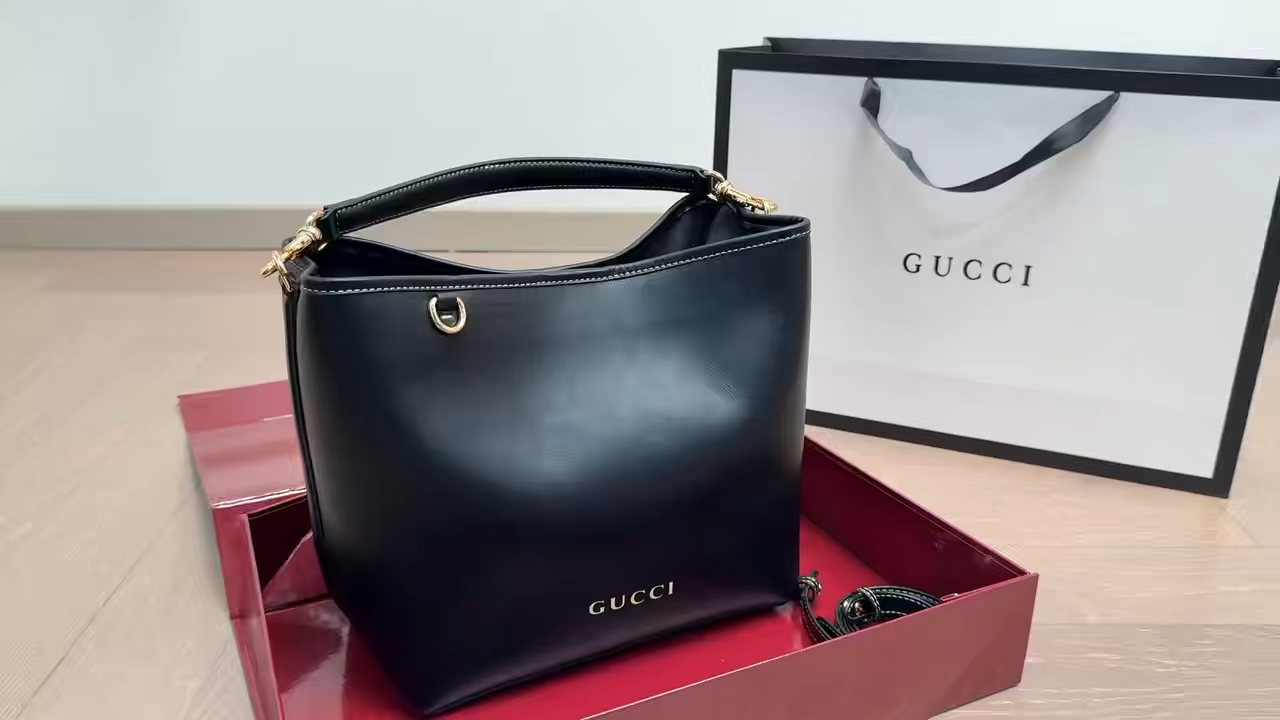 Gucci Handheld Crossbody Tote Bag