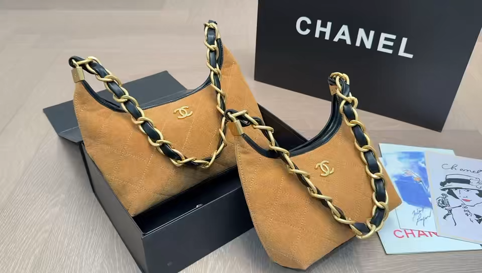 Chanel Hobo Hippie Shoulder Bag
