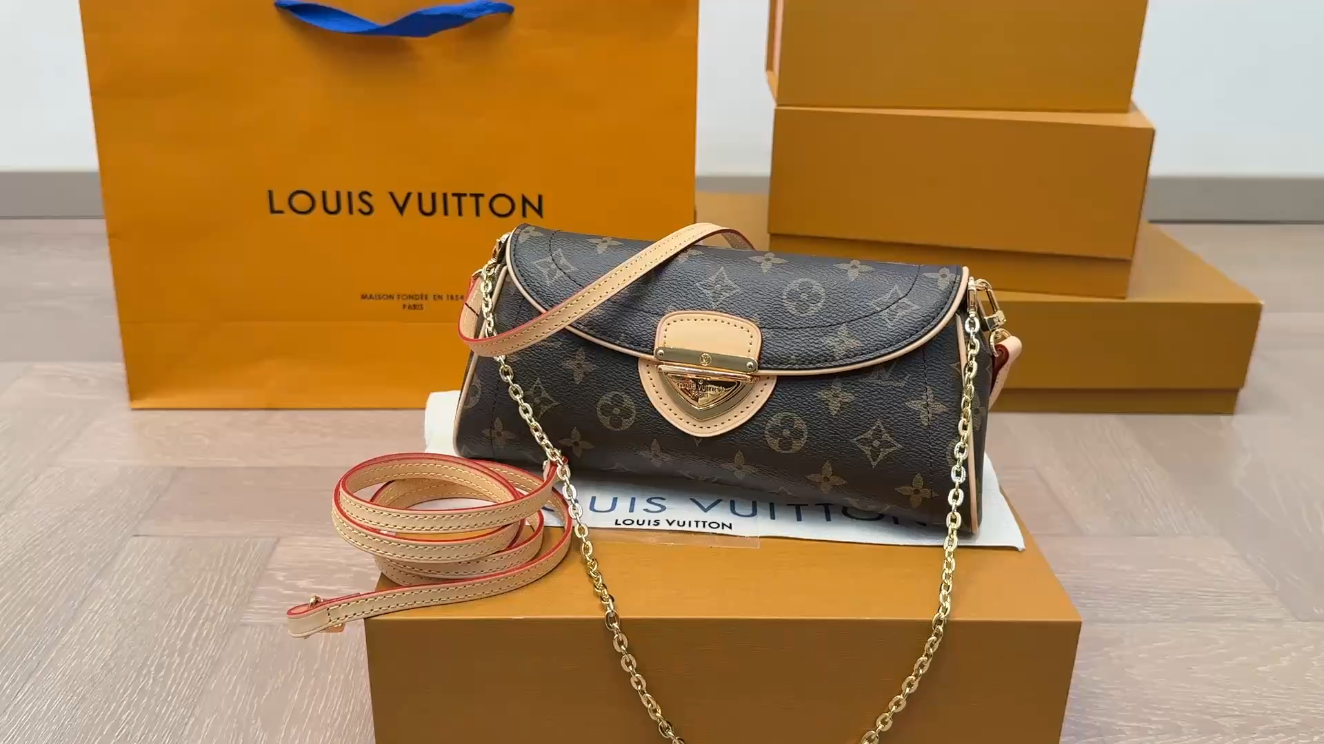LV Monogram Leather Beverly Clutch