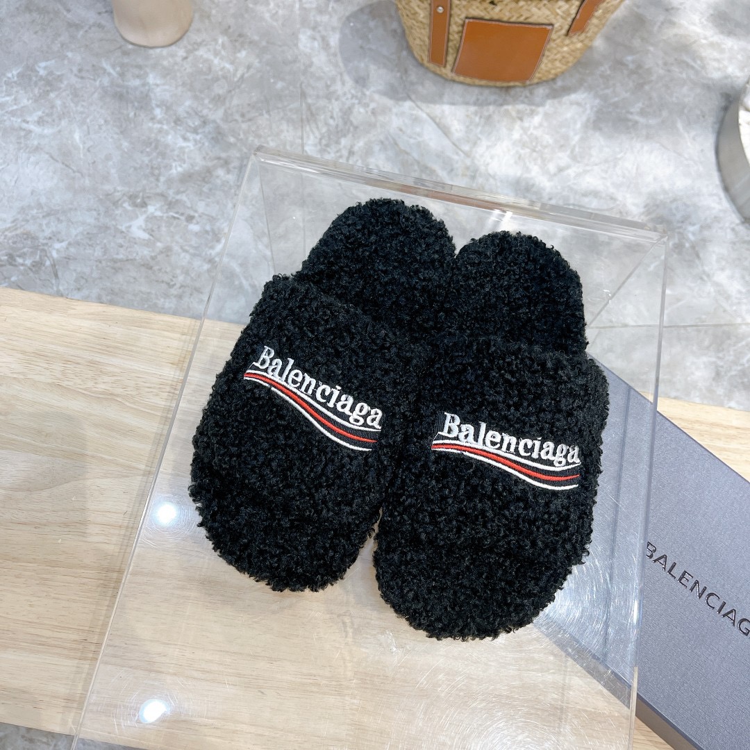 Balenciaga Fall/Winter Fur-Lined Slippers