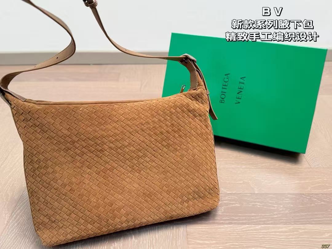 Bottega Bv Woven Underarm Bag