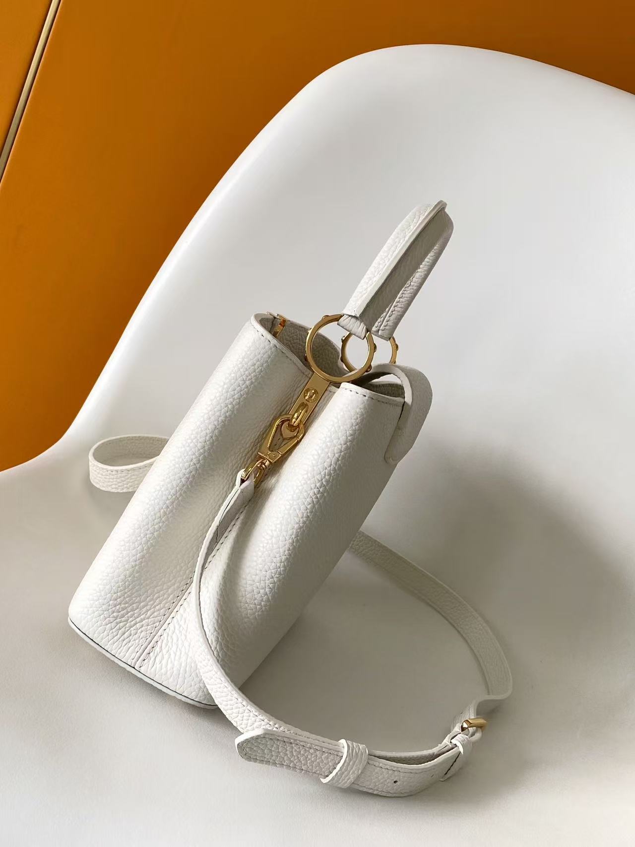 LV Borsa Capucines BB Top Quality