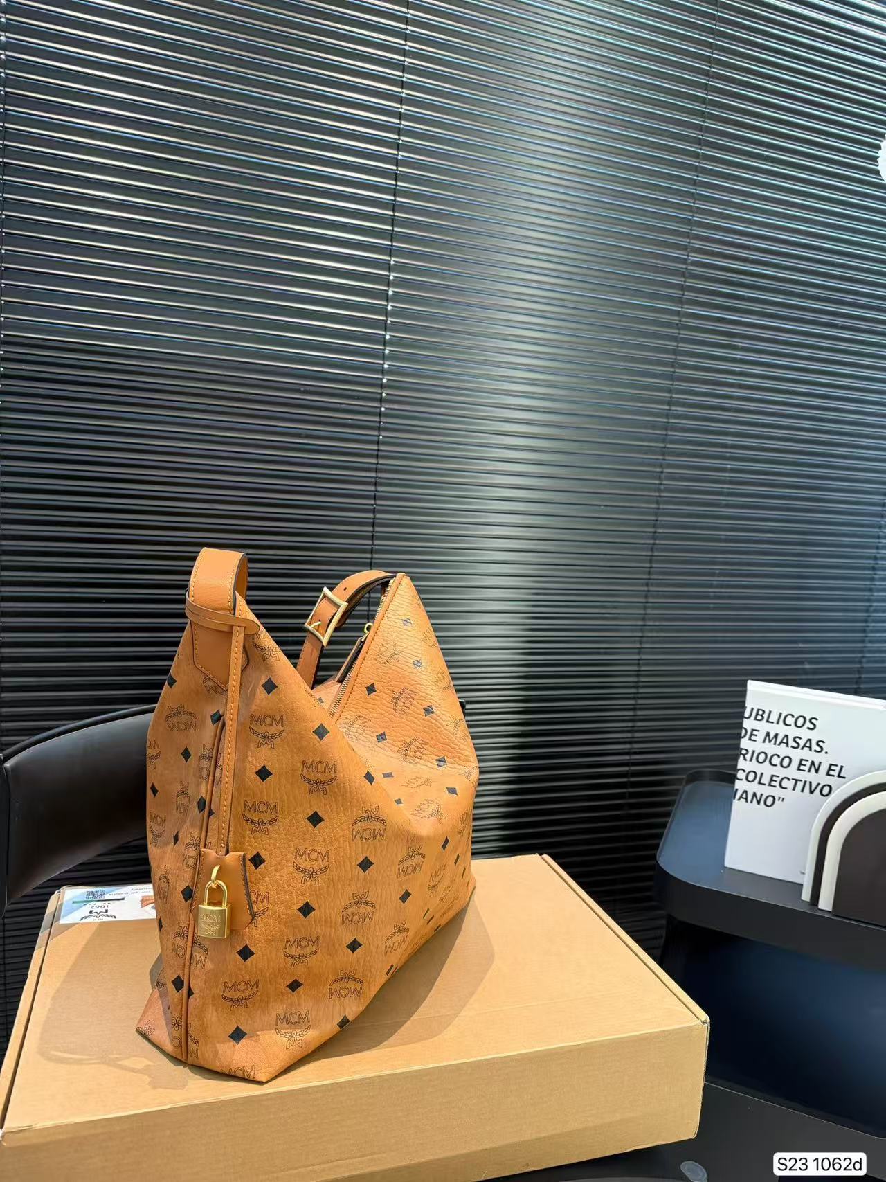 MCN Aren Large Visetos Hobo Bag