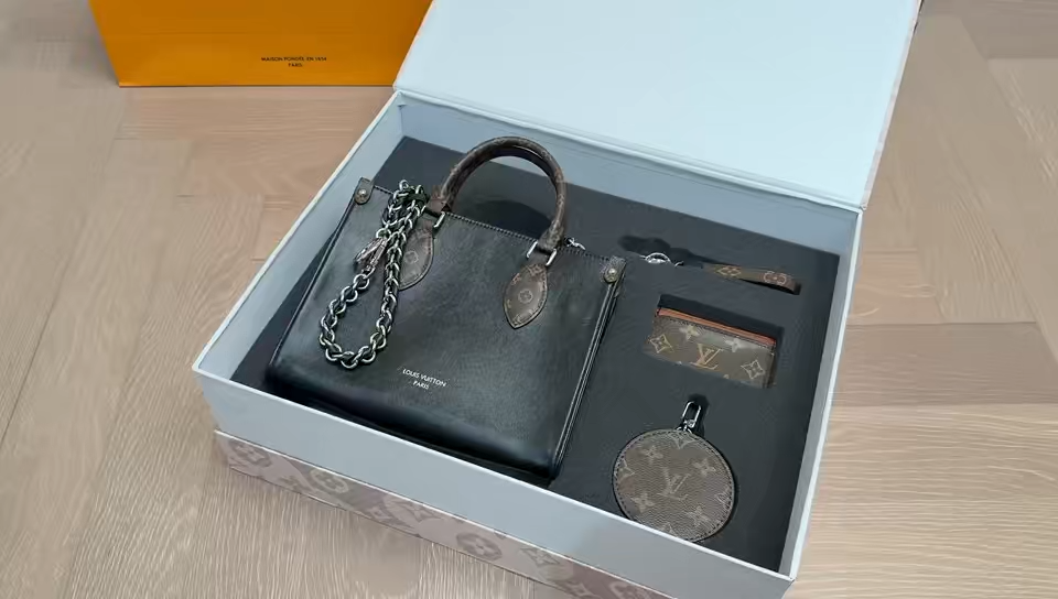 Lv On-the-Go Mom Bag