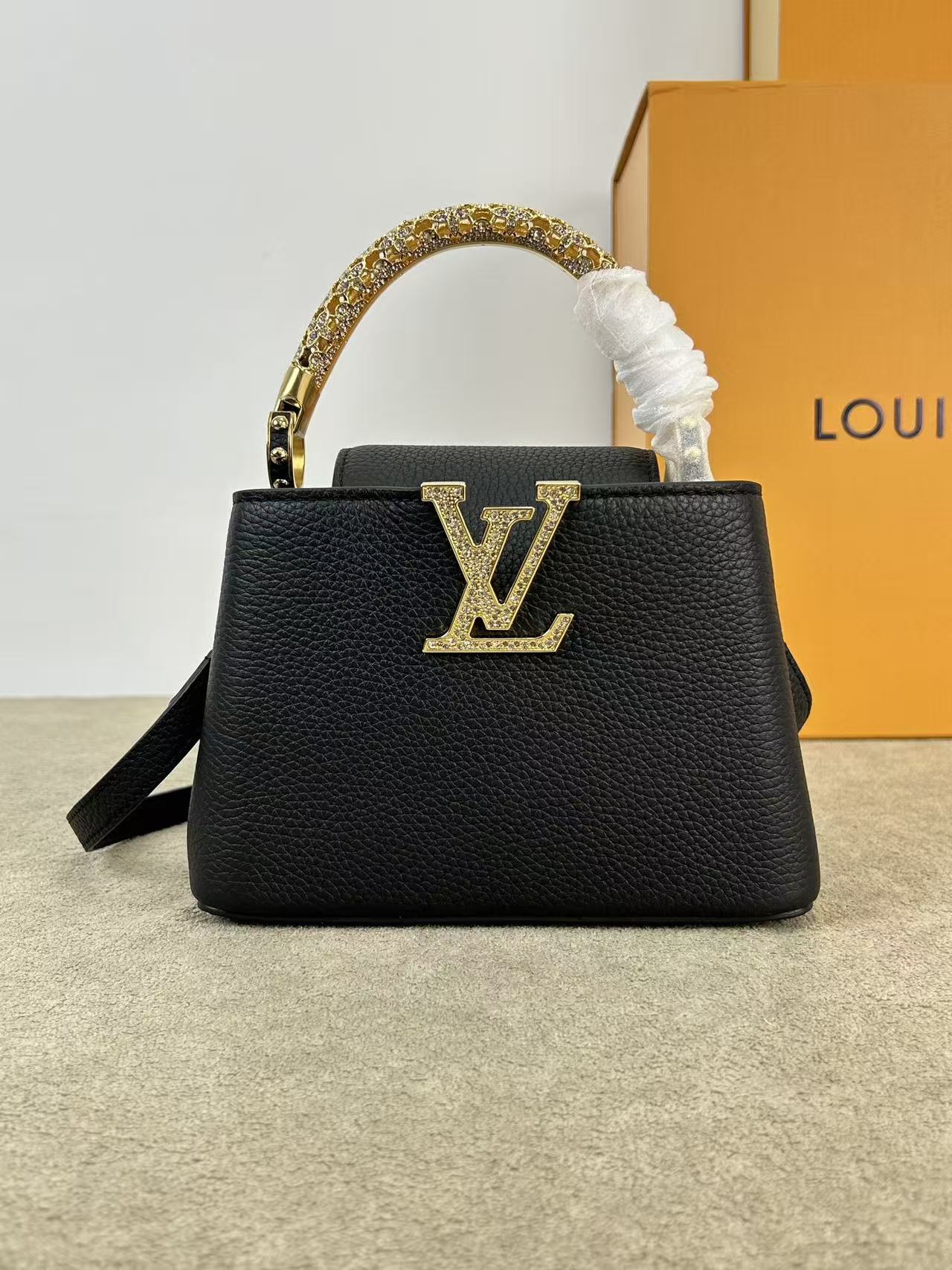 LV Capucines Mini Handbag (Top Quality)