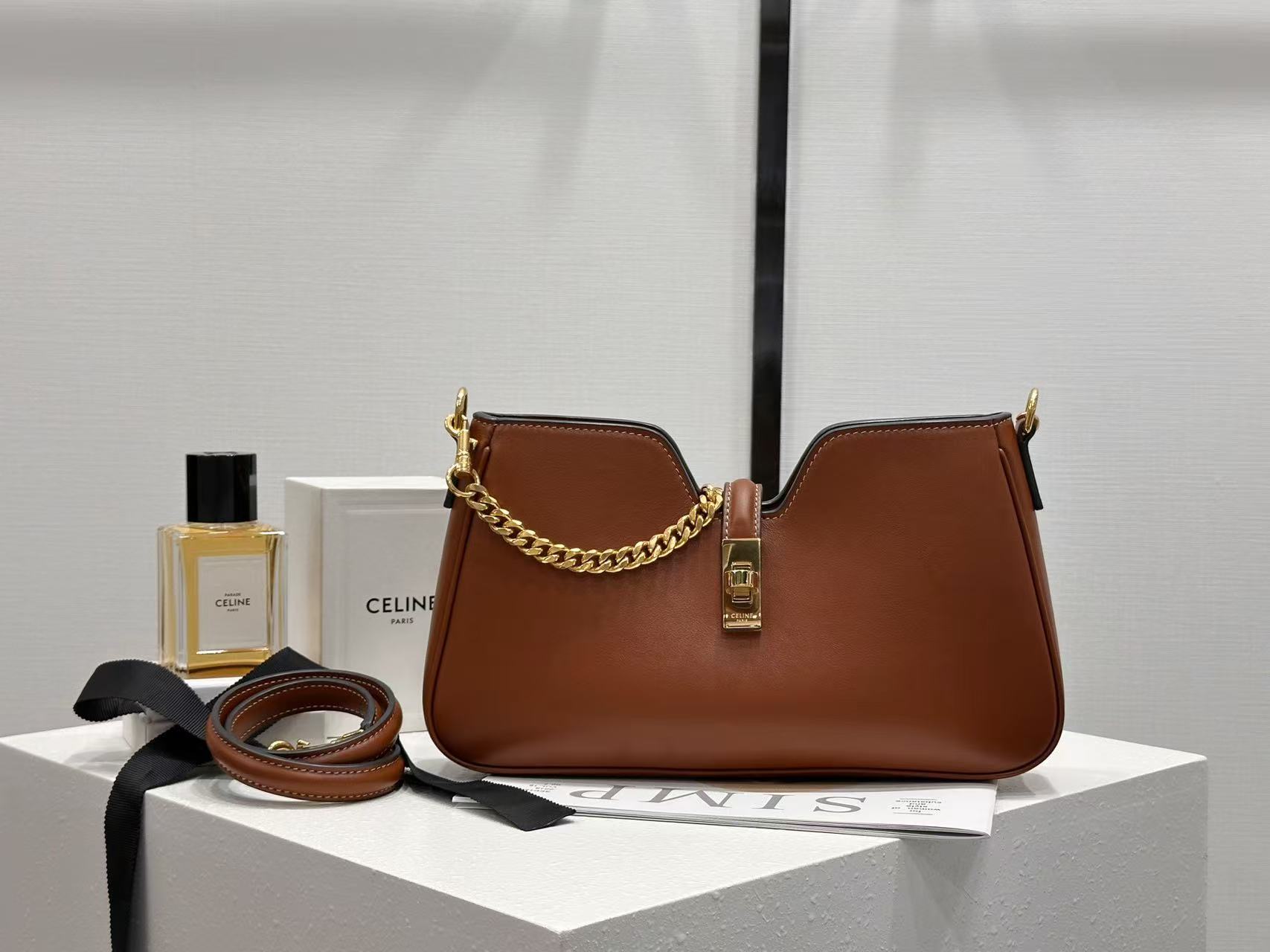 Céline CAMILLE 14 SOFT Shoulder Bag