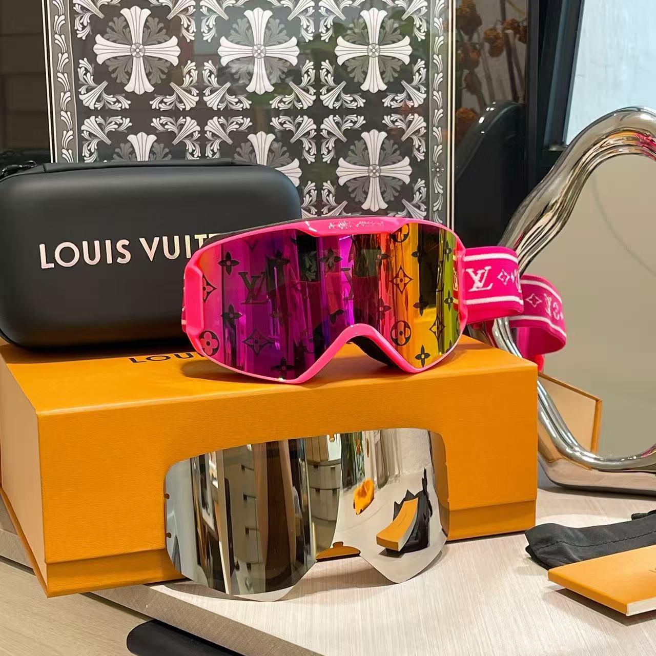 LV Ski Goggles