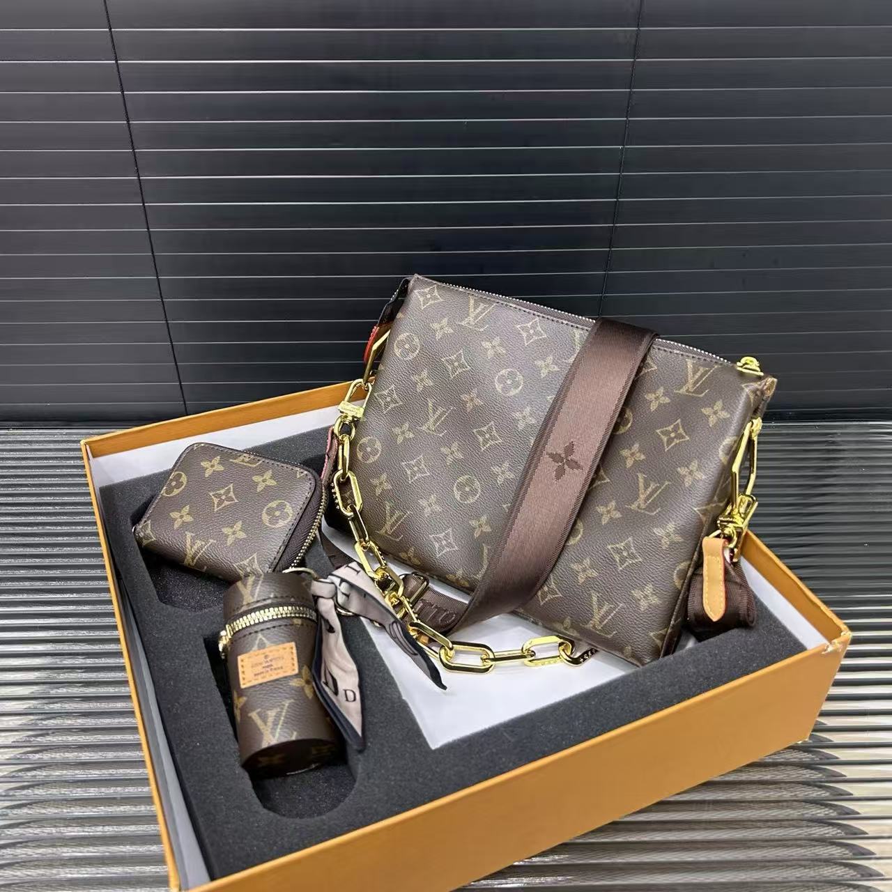 Lv Three-Piece Set Bag